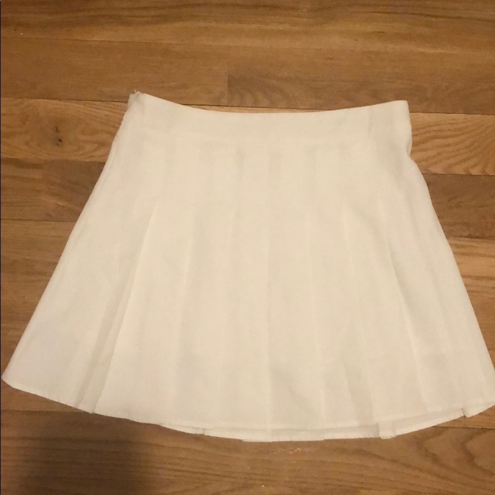 SHEIN white pleated skirt